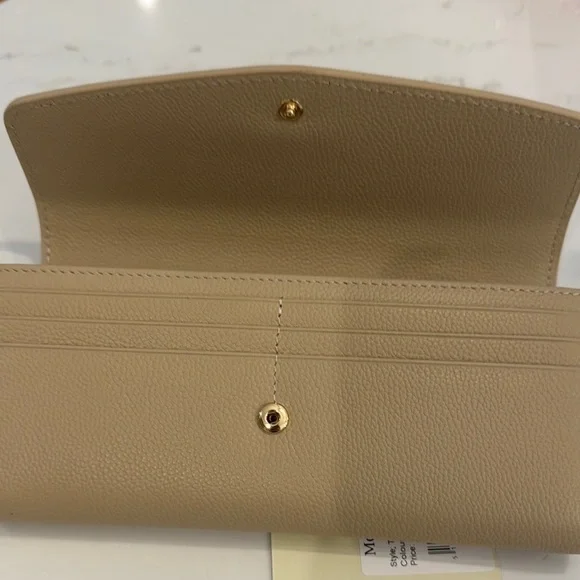 New With Tags Moncrief London Tan Leather wallet - Picture 6 of 10